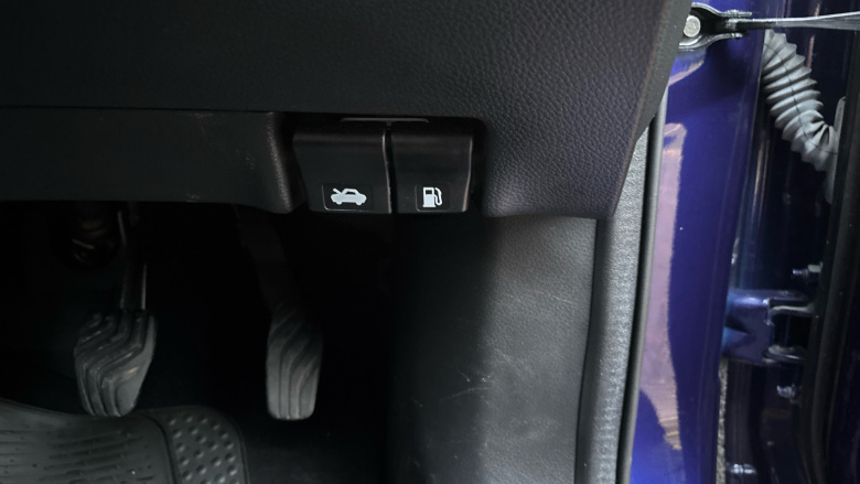 Nissan Qashqai 1.3 DiG-T N-Connecta 5dr Petrol Hatchback